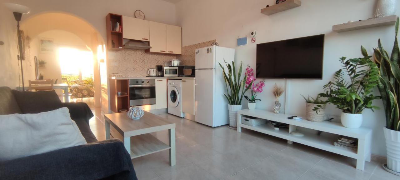 Thalassa Seaside Boutique Beach Apartment Polis Eksteriør bilde